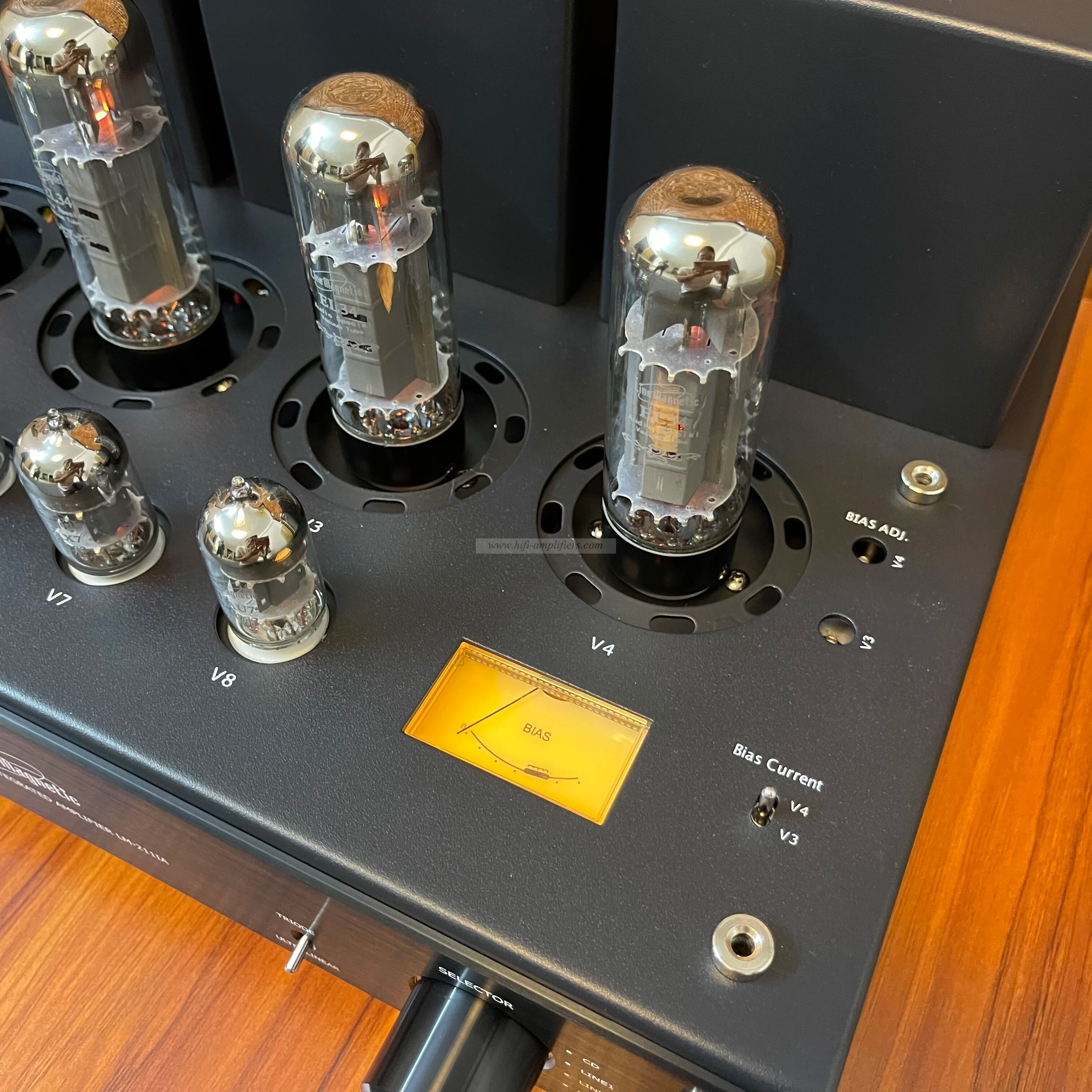 Line Magnetic LM-211IA El34*4 Integrated Tube Amplifier Push-pull Amplifier 32W*2