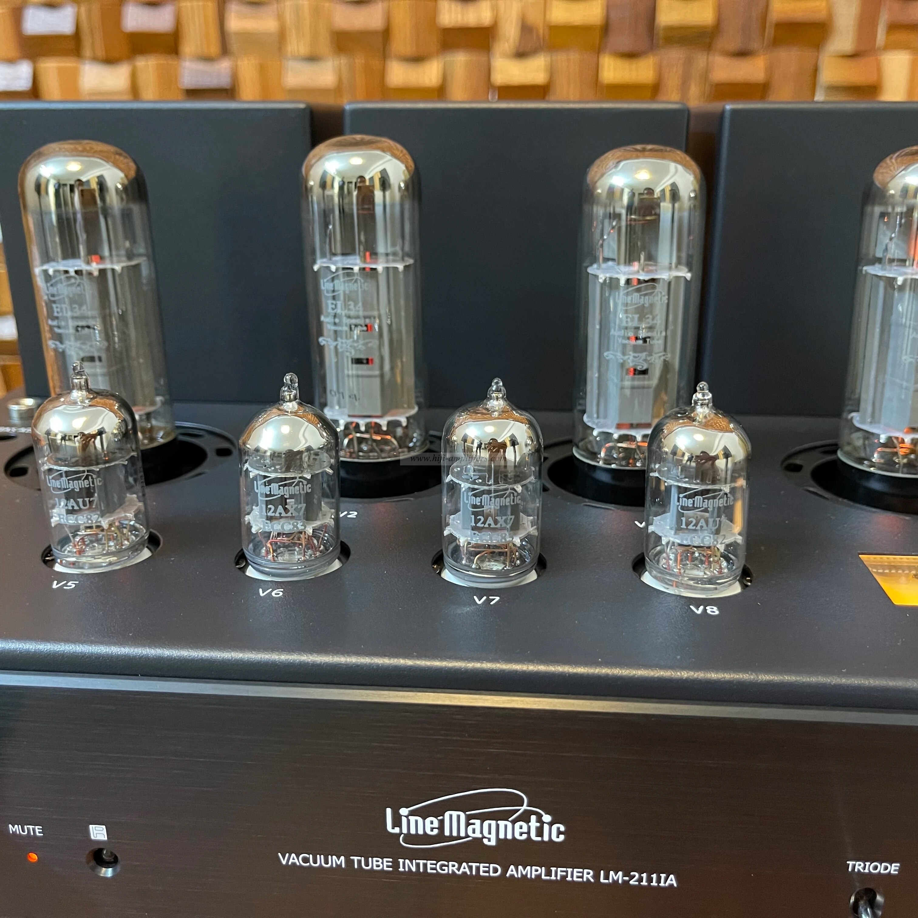 Line Magnetic LM-211IA El34*4 Integrated Tube Amplifier Push-pull Amplifier 32W*2